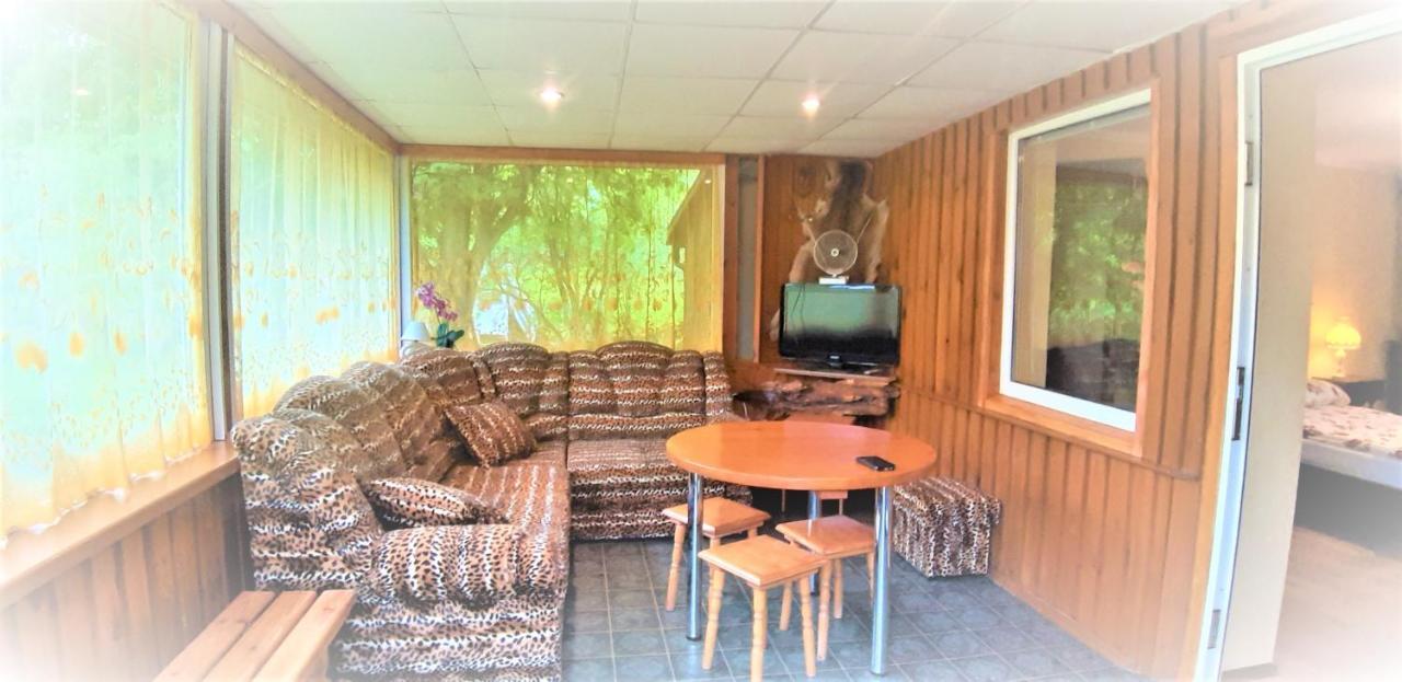 Hotel Atmatas à Bernāti Extérieur photo