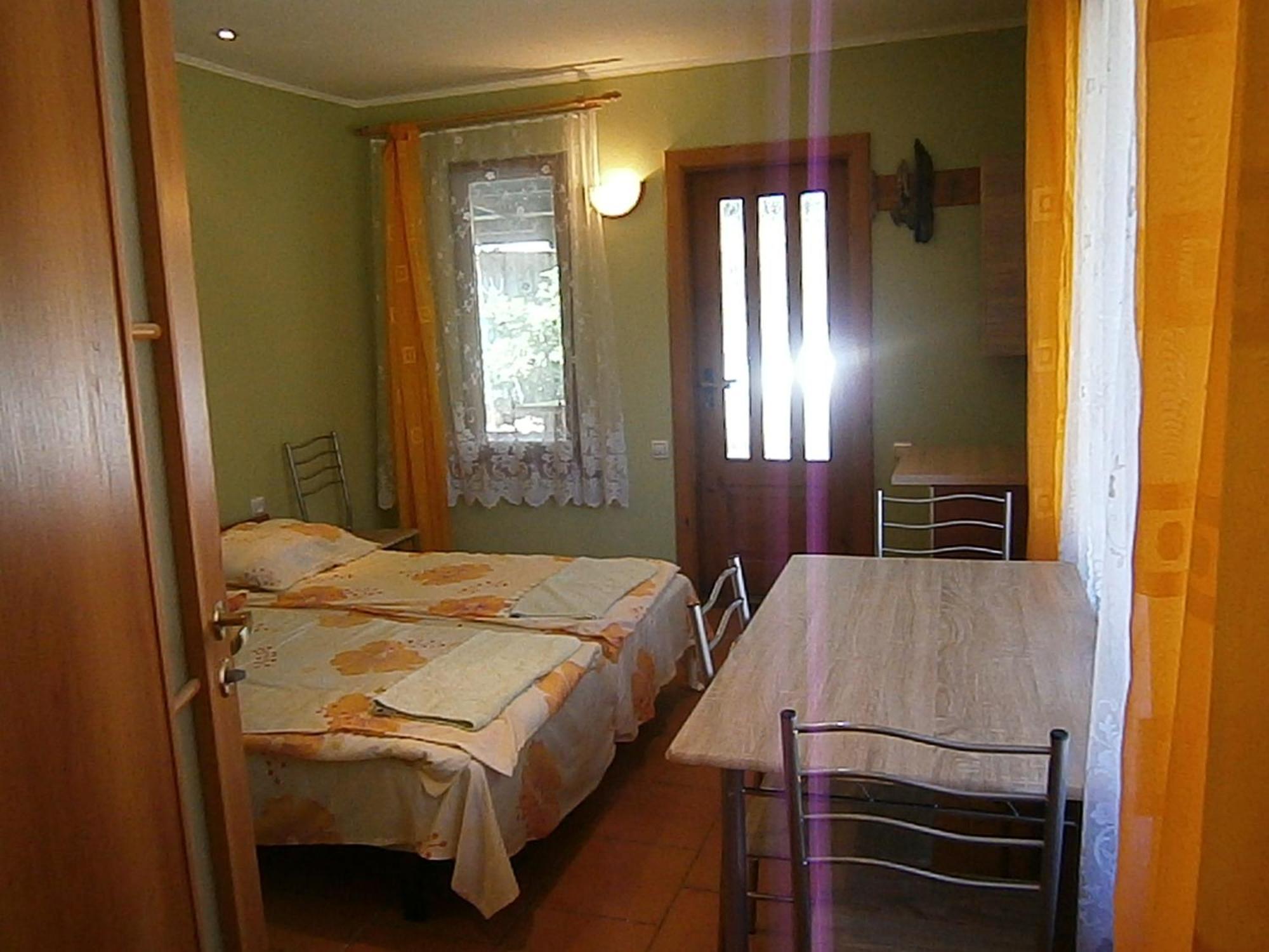 Hotel Atmatas à Bernāti Chambre photo
